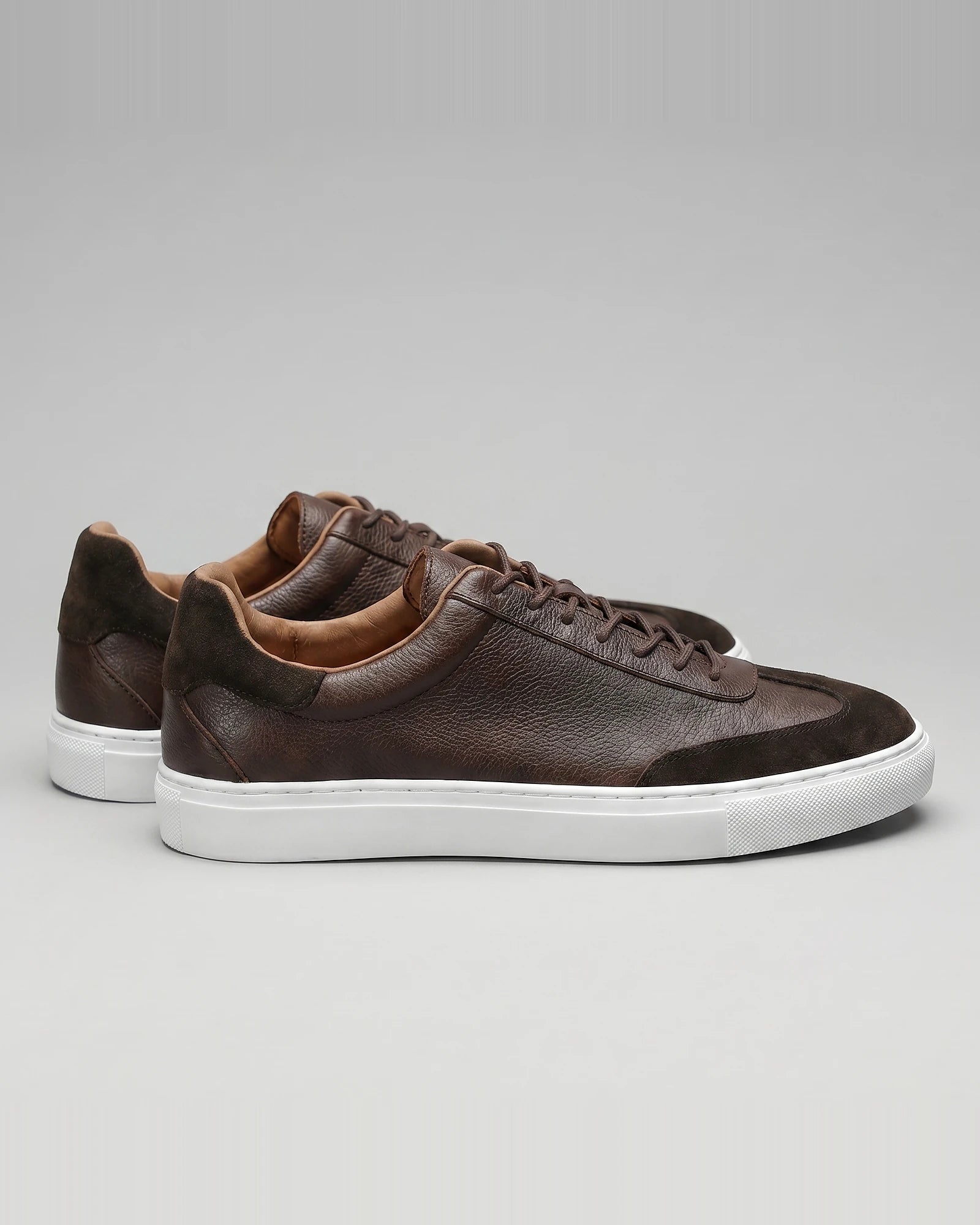 Men's Low-Top Leather Sneakers Full-Grain & Suede Panels Brown – Valedrian — view 2