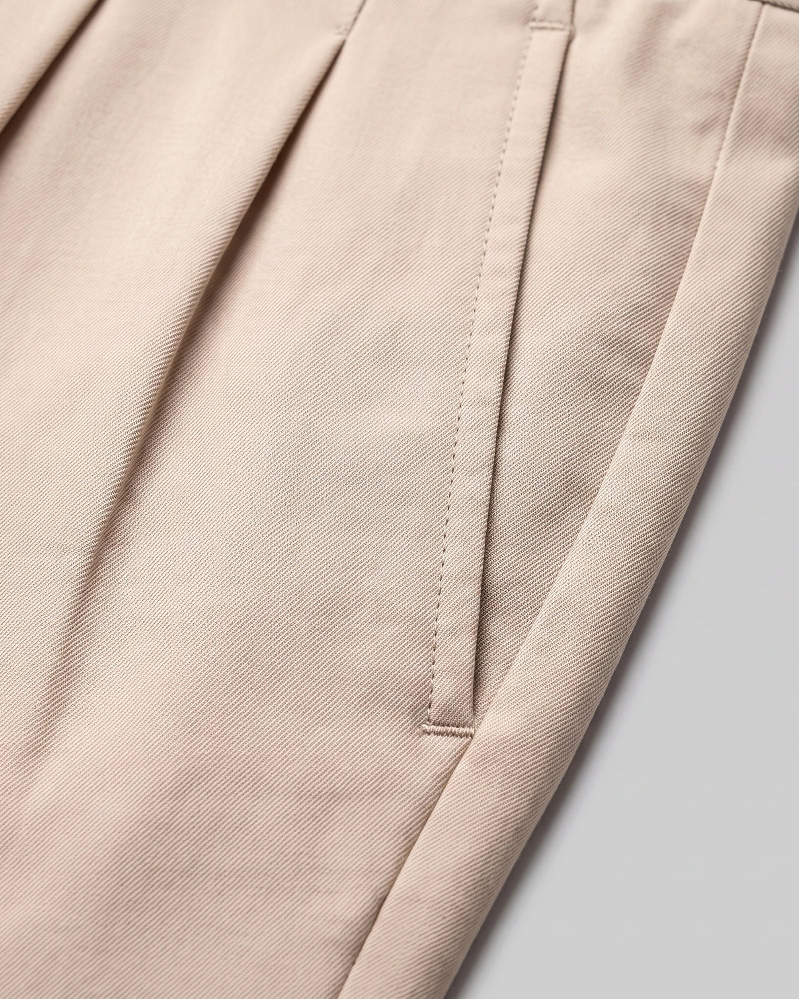Men's Pleated Tailored Trousers Turn-Up Cuffs High Rise Tapered Leg - Valedrian — view 11
