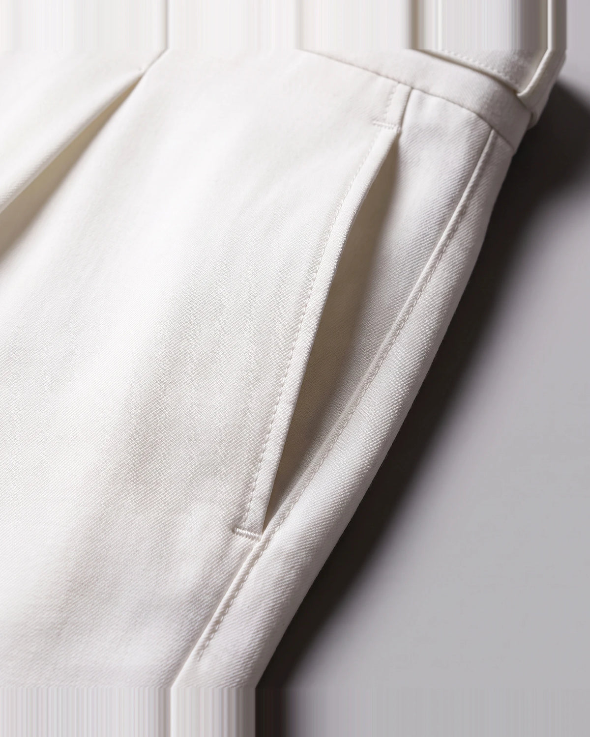 Men's Pleated Tailored Trousers Turn-Up Cuffs High Rise Tapered Leg - Valedrian — view 17