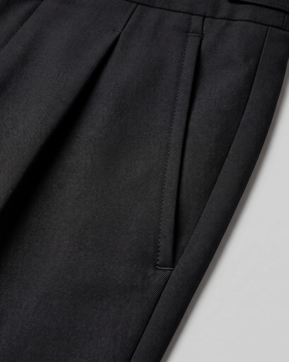 Men's Pleated Tailored Trousers Turn-Up Cuffs High Rise Tapered Leg - Valedrian — view 6