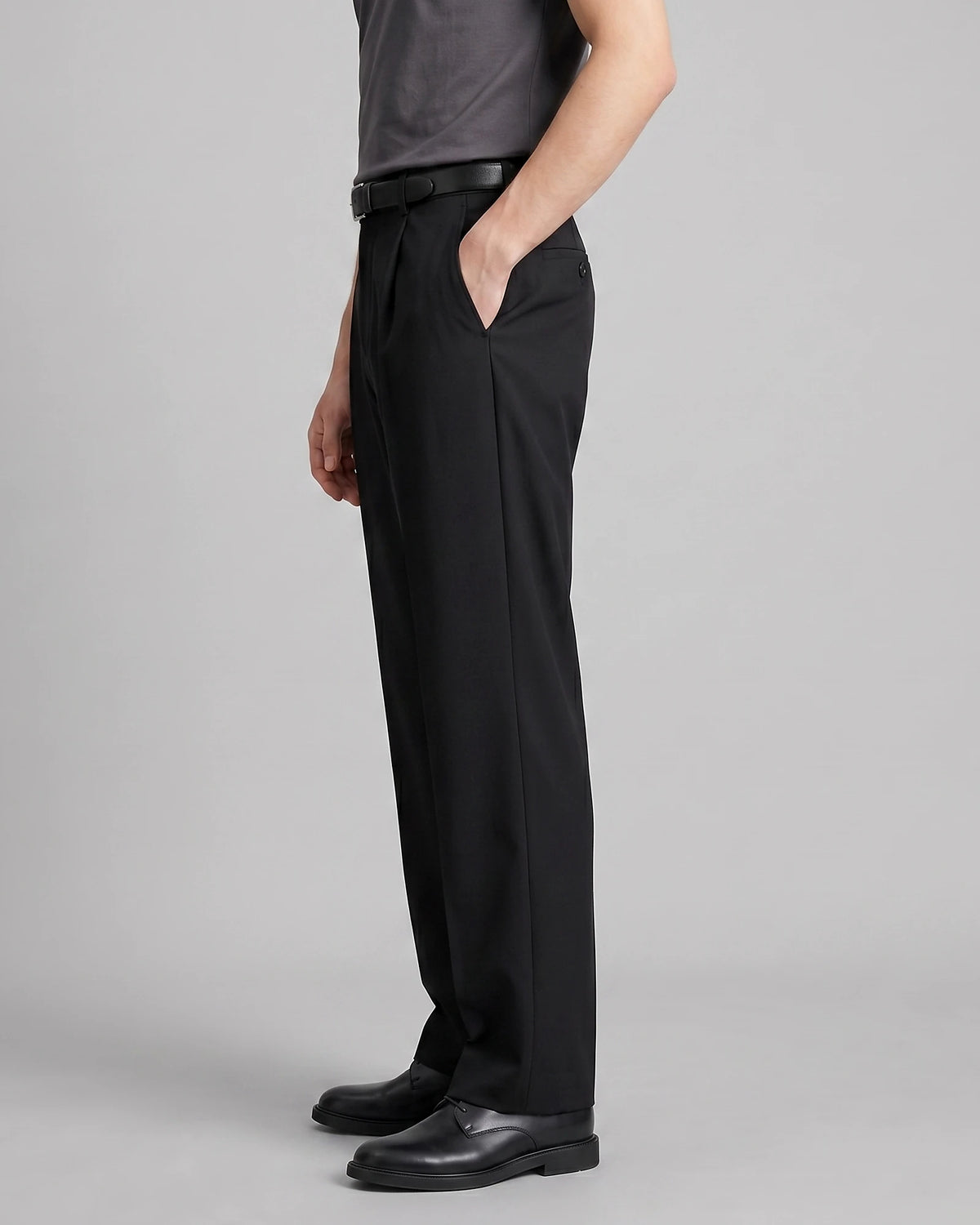 Men's Relaxed Fit Oversized Trousers – Black & White – Valedrian — view 7