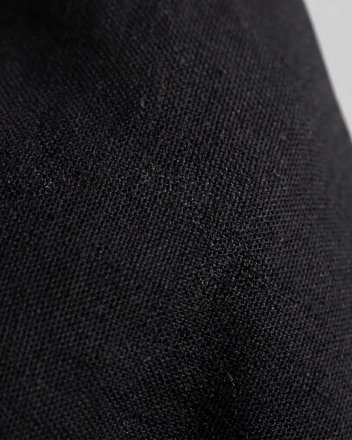 Men's Slim Fit Dress Shirt Long Sleeve Point Collar Polyester - Valedrian — view 10