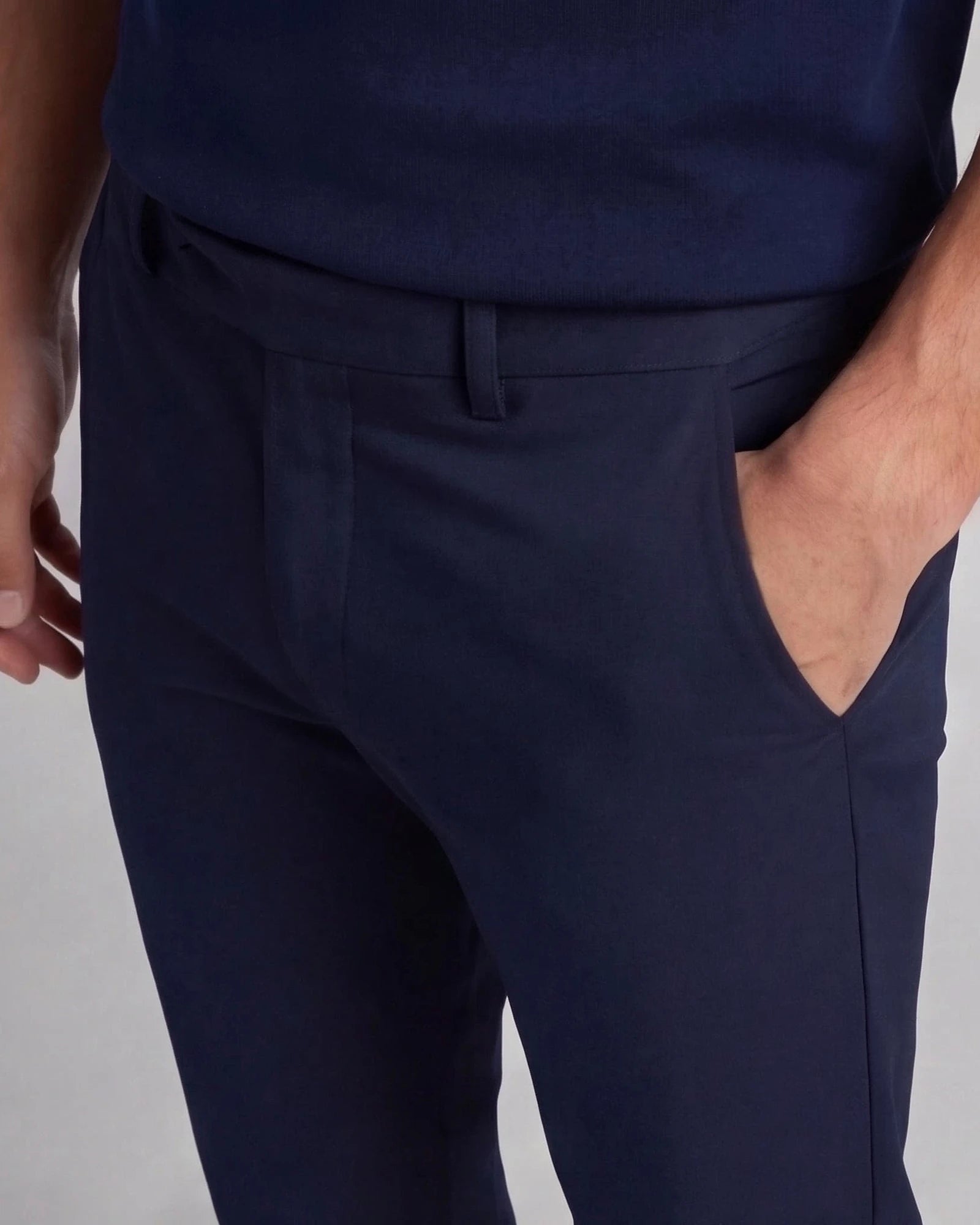 Men's Straight-Fit Chino Trousers 97% Cotton Navy Beige Sizes 28–40 – Valedrian — view 3