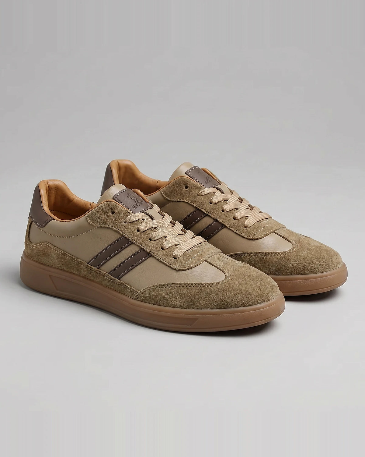 Retro Sneakers Men Cream Leather Suede Navy Gum Sole - Valedrian — view 8